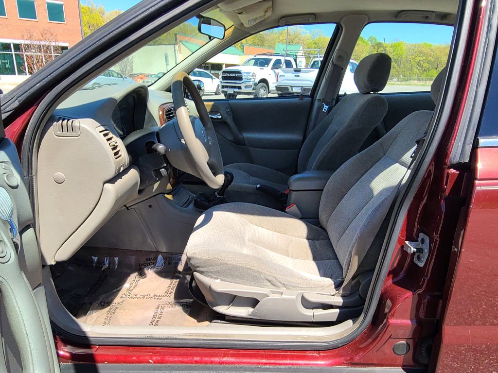 2000 Saturn L200 Image 8