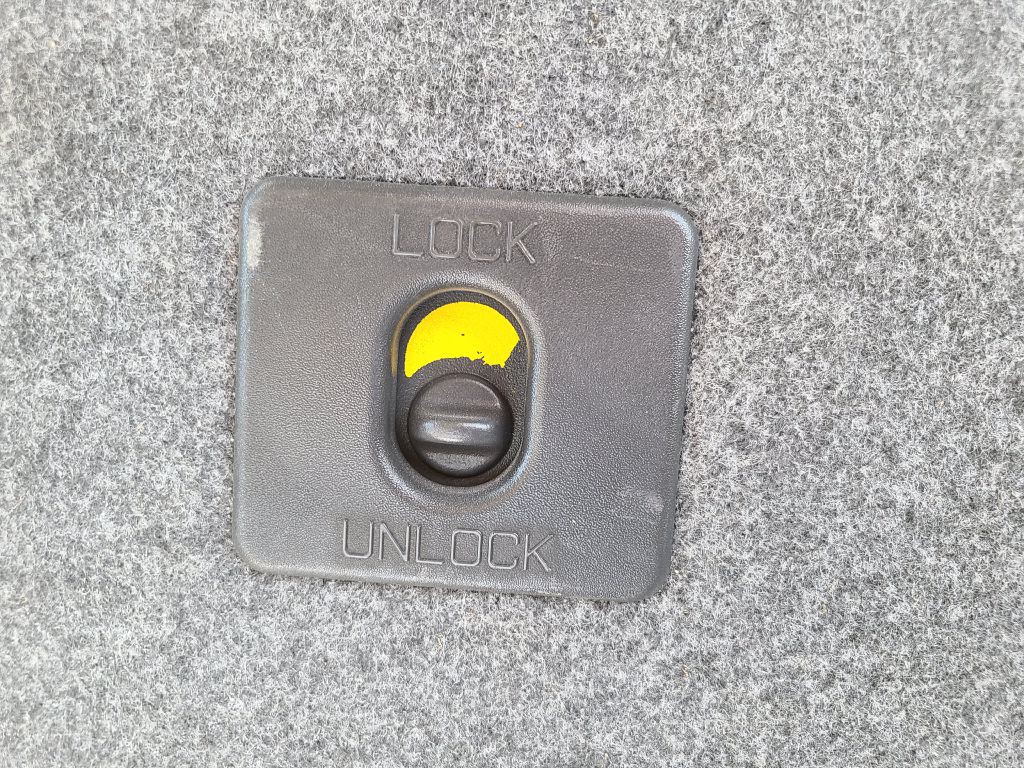 2000 Saturn L200 Image 36