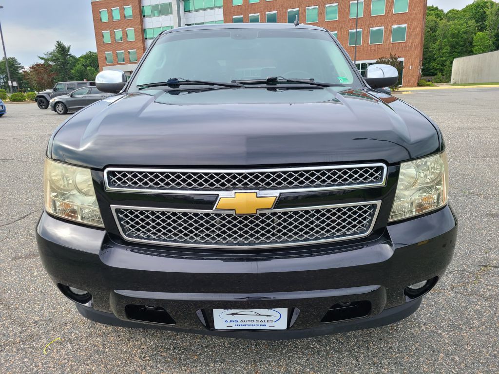 2008 Chevrolet Suburban Image 6