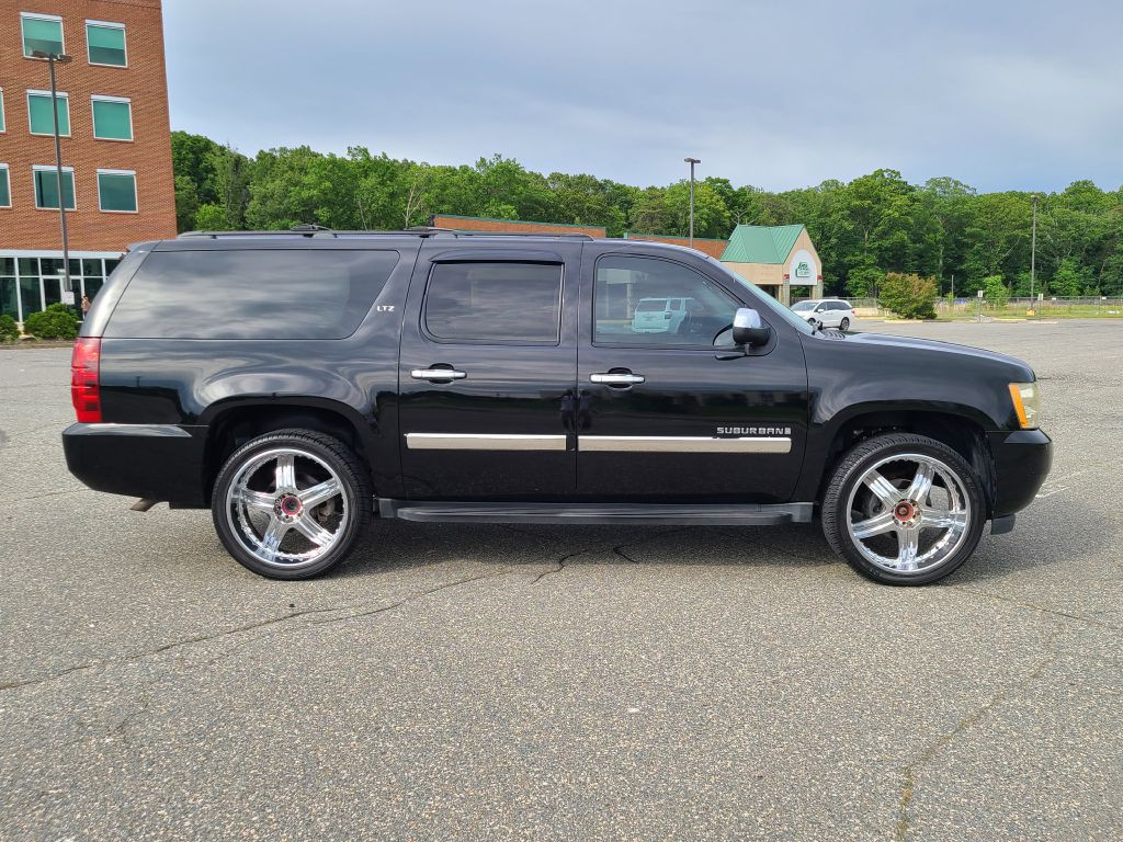 2008 Chevrolet Suburban Image 5