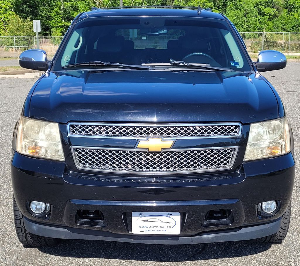 2008 Chevrolet Suburban Image 6