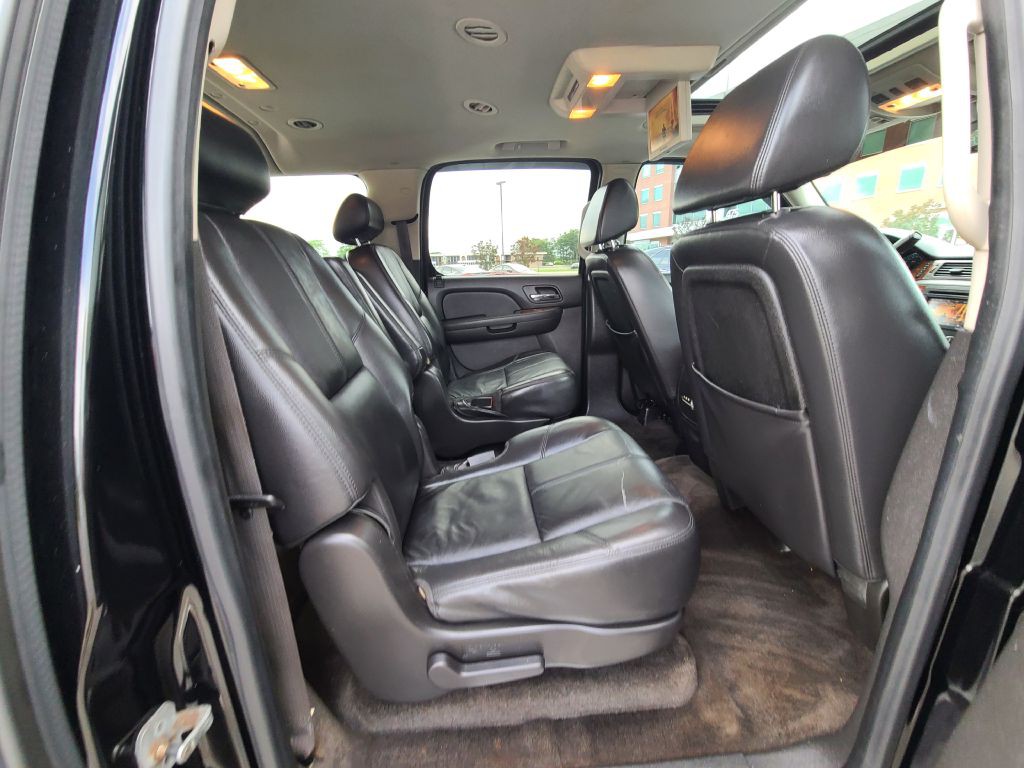 2008 Chevrolet Suburban Image 20
