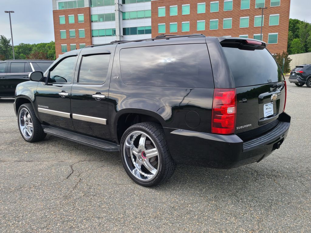2008 Chevrolet Suburban Image 26