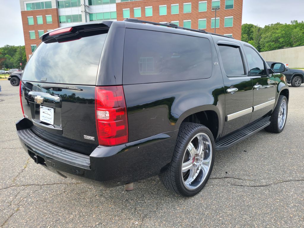 2008 Chevrolet Suburban Image 29