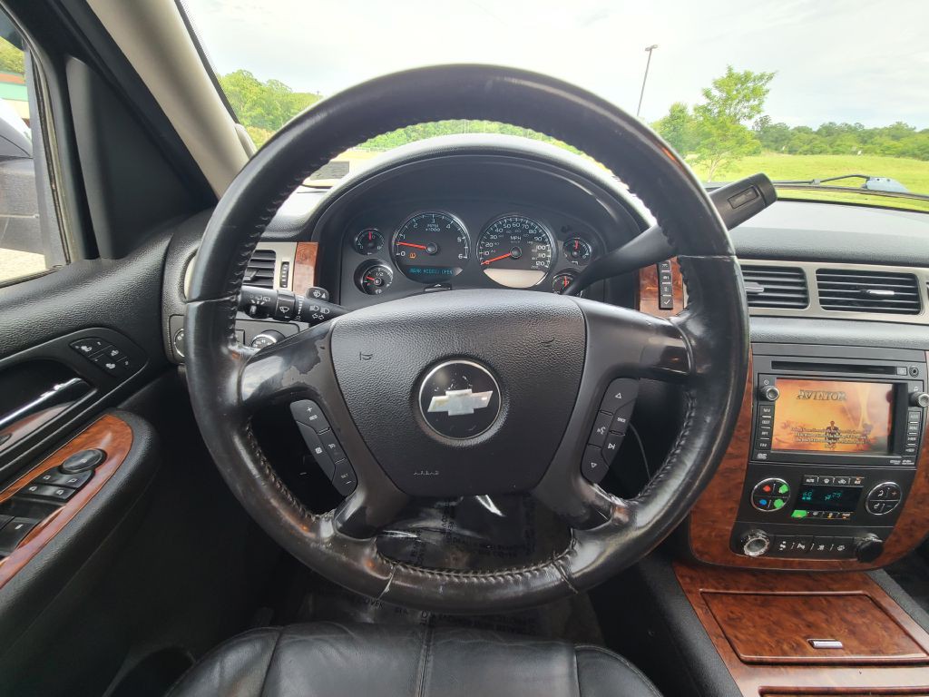 2008 Chevrolet Suburban Image 33