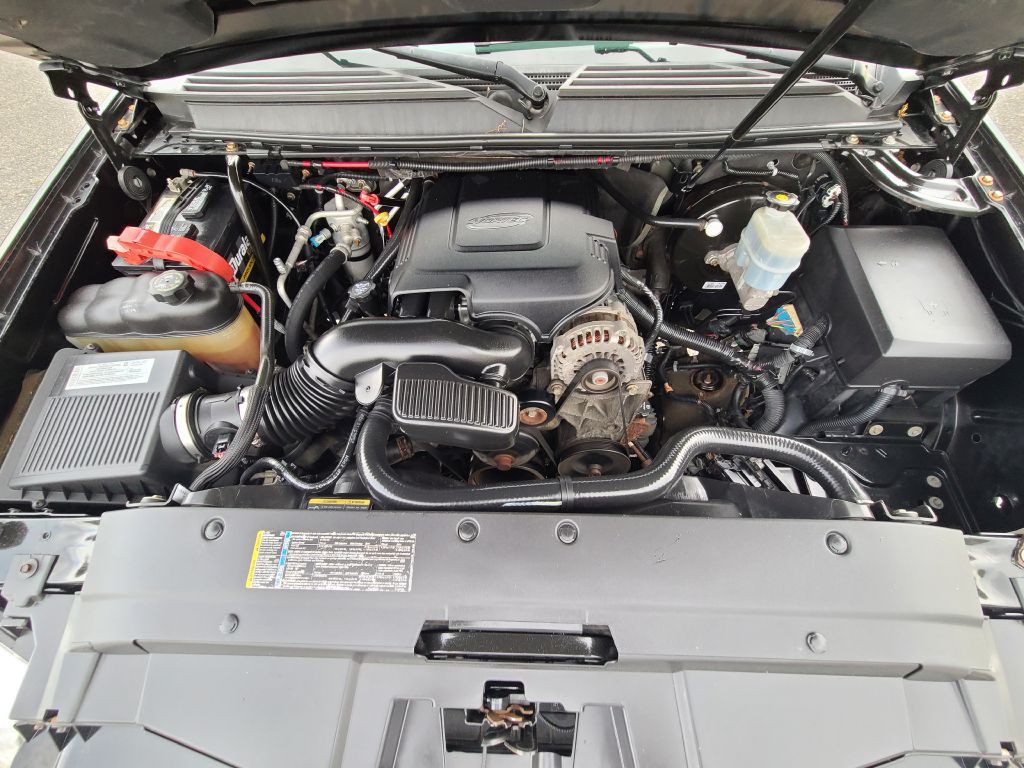 2008 Chevrolet Suburban Image 40