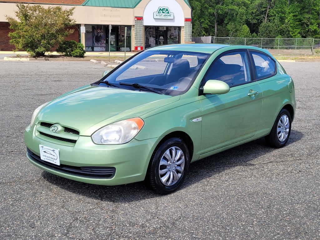 2009 Hyundai Accent Image 1