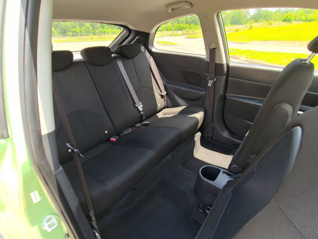 2009 Hyundai Accent Image 14
