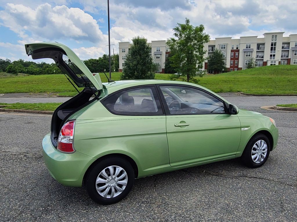 2009 Hyundai Accent Image 22