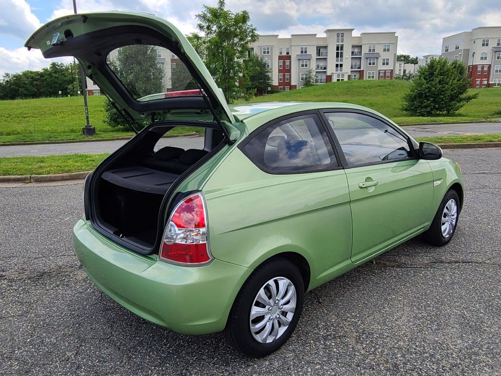 2009 Hyundai Accent Image 23
