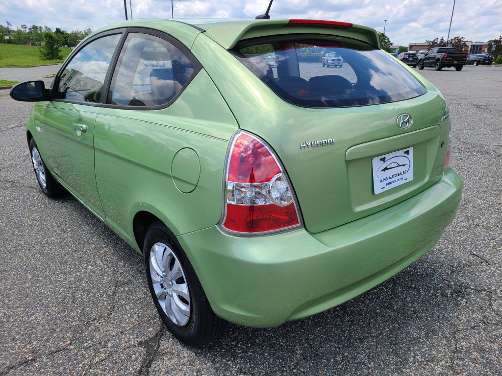 2009 Hyundai Accent Image 27