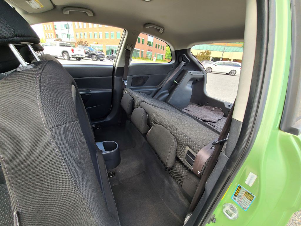 2009 Hyundai Accent Image 31