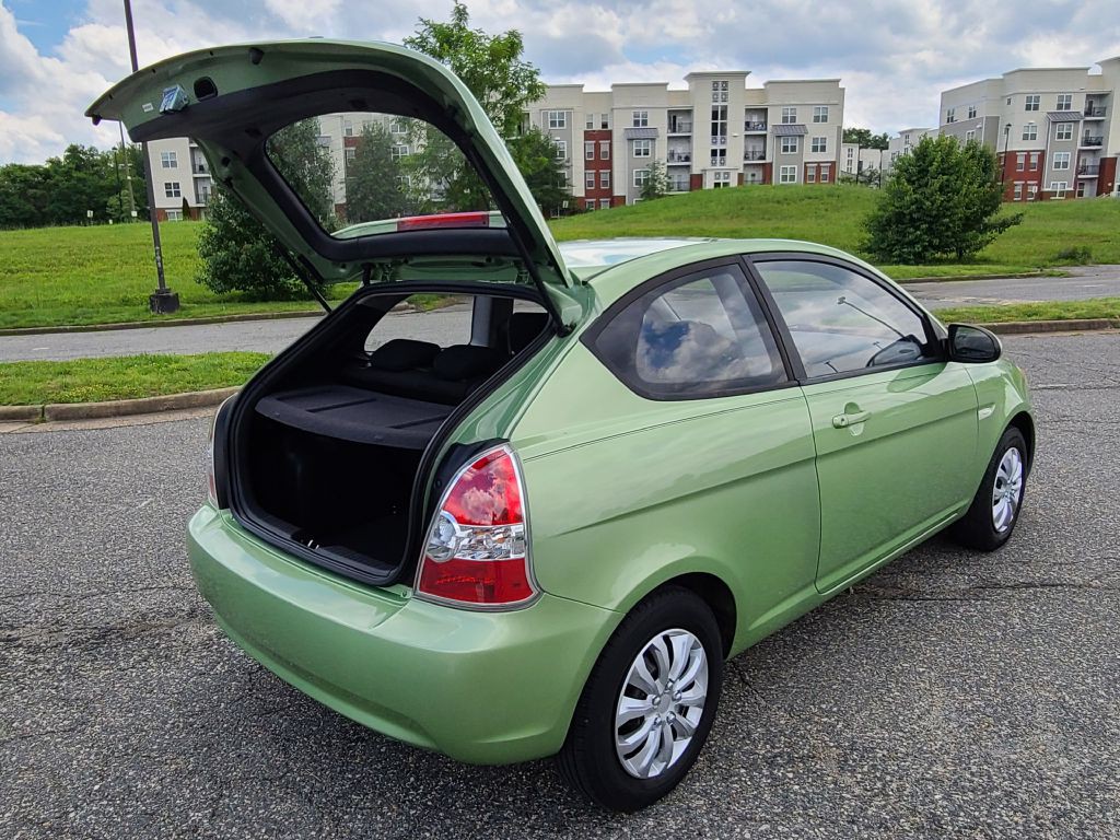 2009 Hyundai Accent Image 35