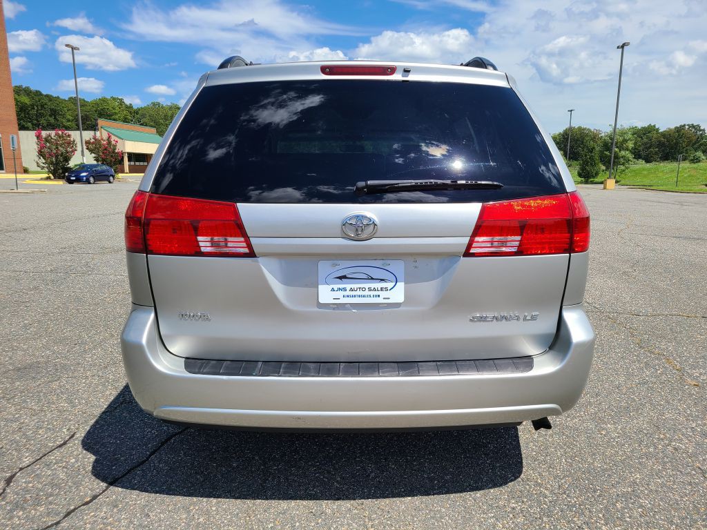 2005 Toyota Sienna Image 3