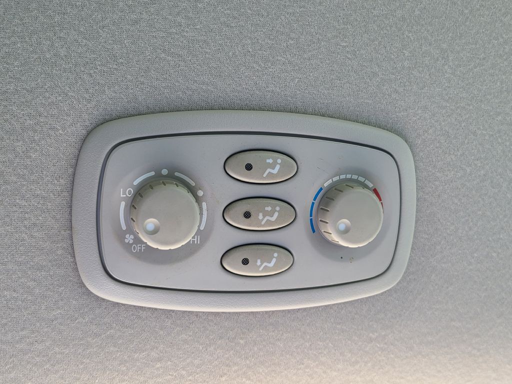 2005 Toyota Sienna Image 23