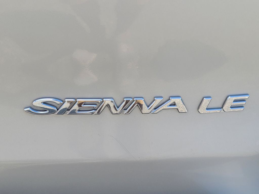 2005 Toyota Sienna Image 29