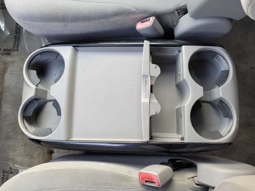 2005 Toyota Sienna Image 35