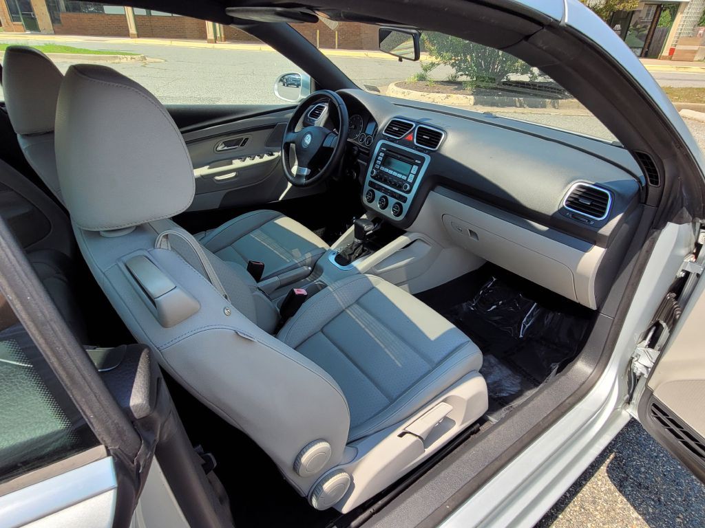 2008 Volkswagen Eos Image 31