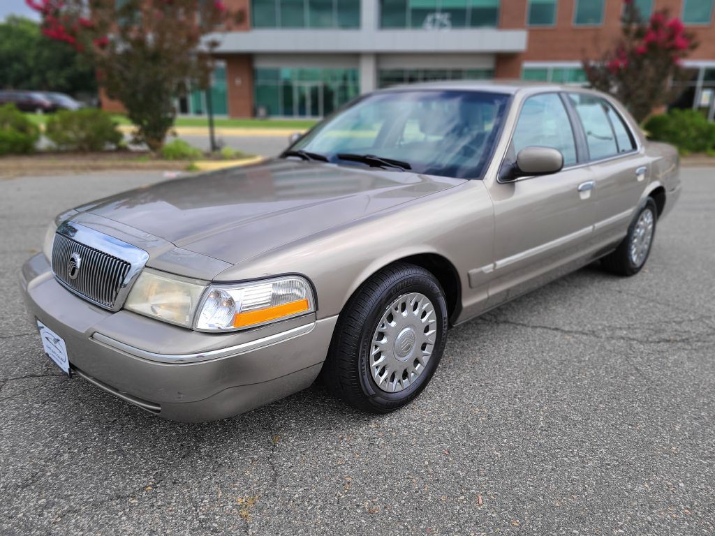 2003 Mercury Grand Marquis Image 1