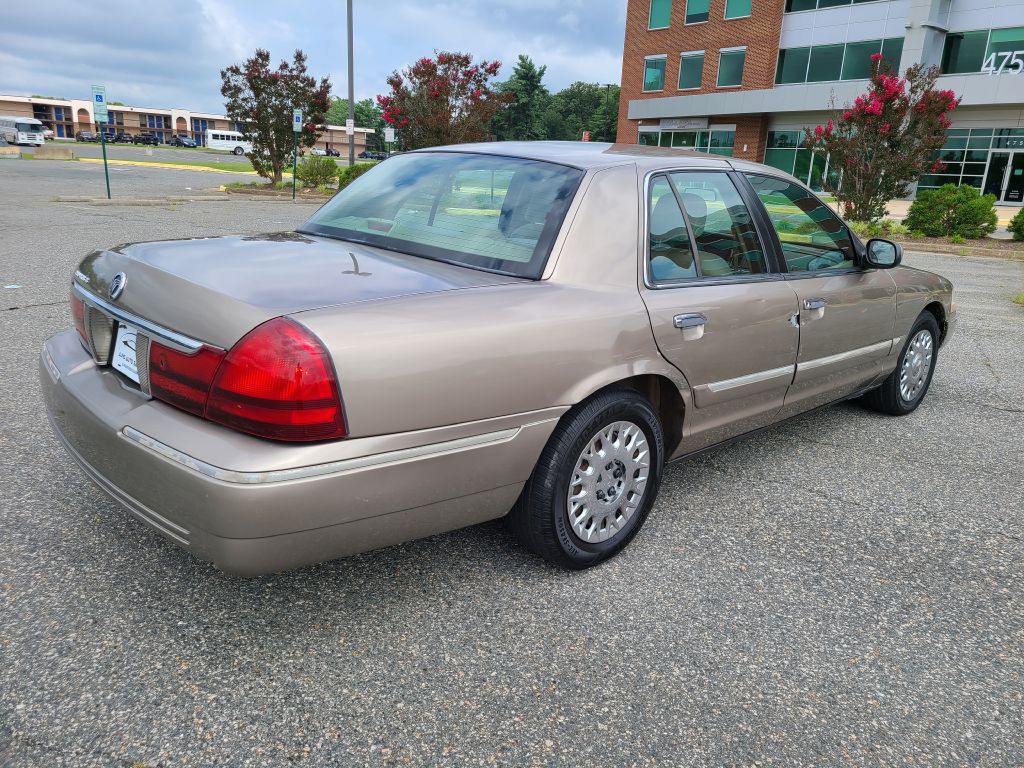 2003 Mercury Grand Marquis Image 4