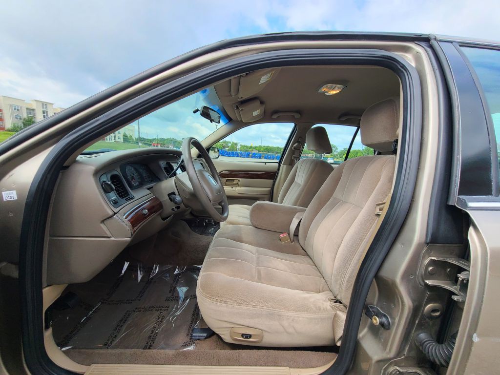 2003 Mercury Grand Marquis Image 7