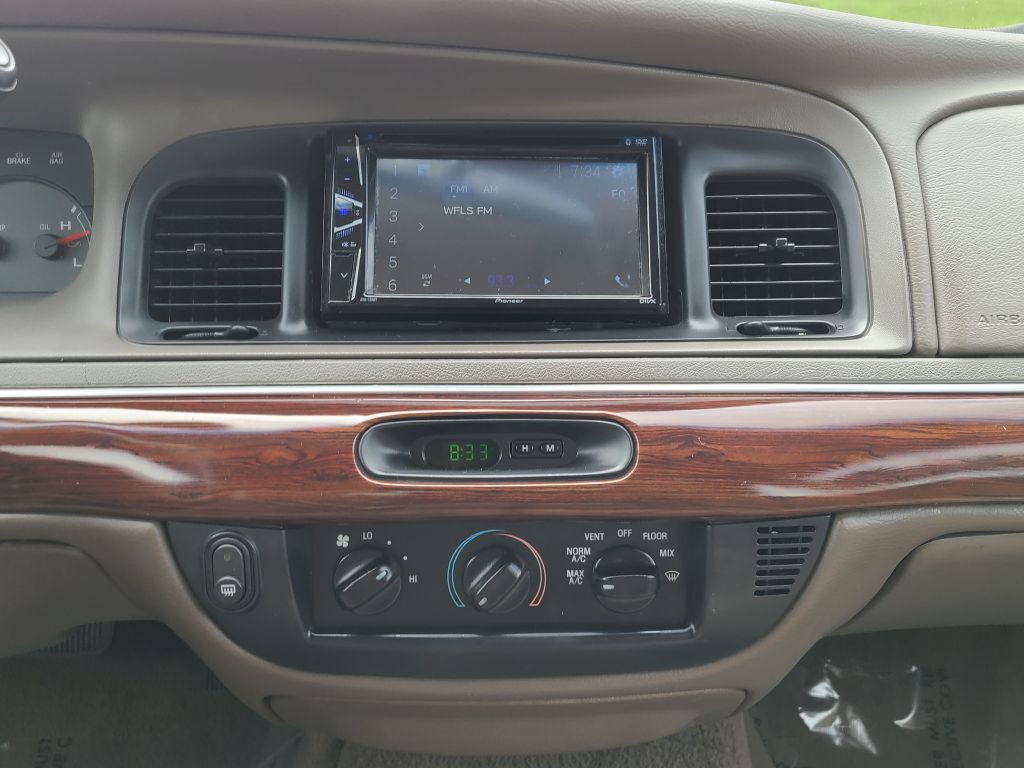 2003 Mercury Grand Marquis Image 8