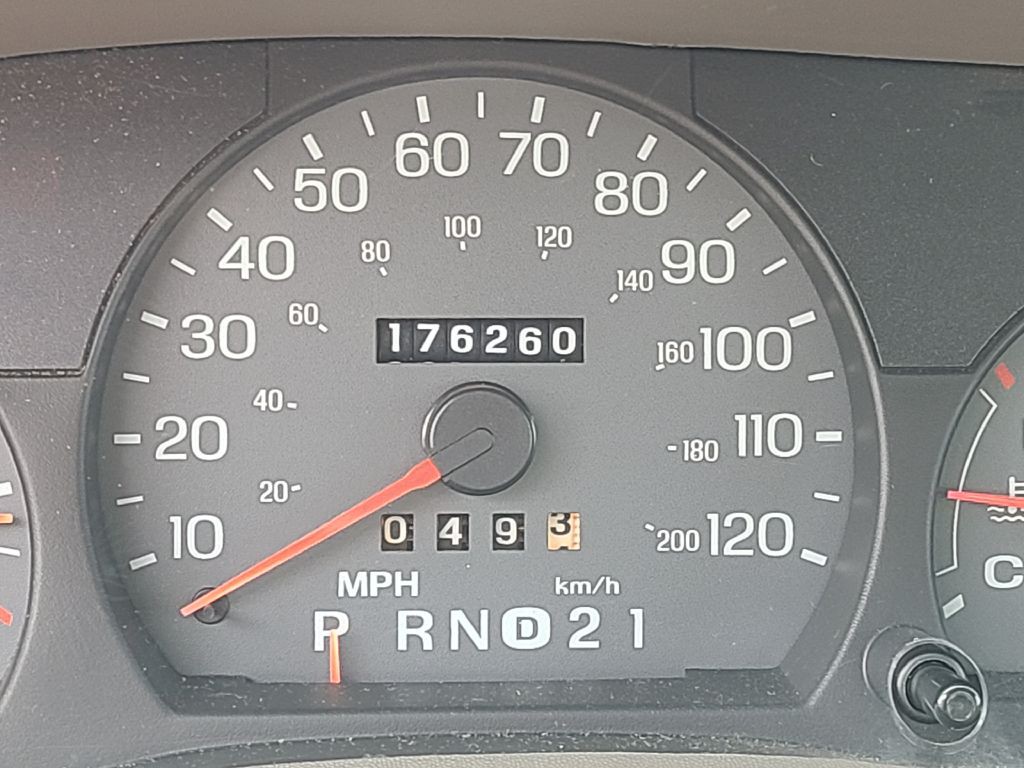 2003 Mercury Grand Marquis Image 10