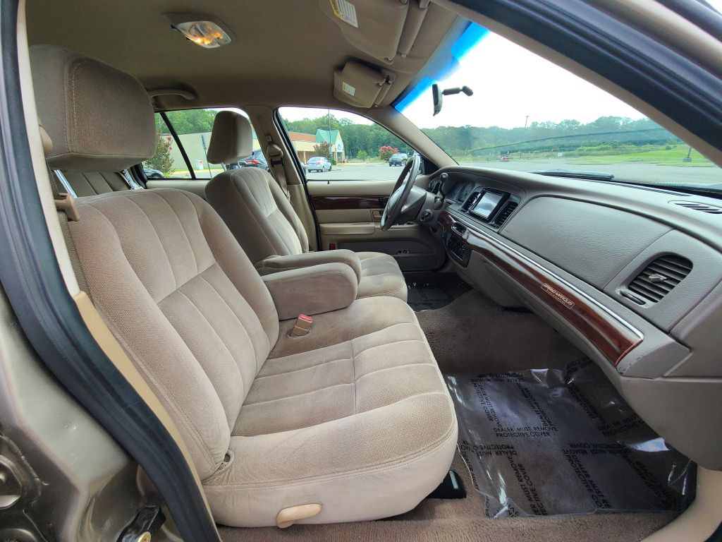 2003 Mercury Grand Marquis Image 20