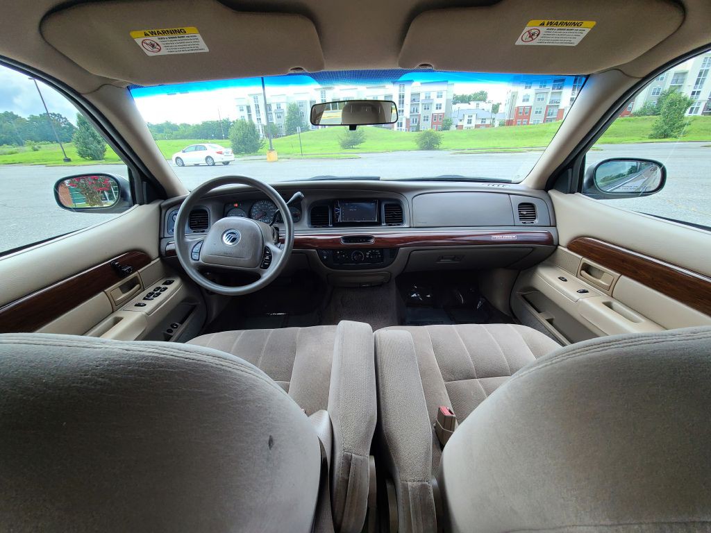 2003 Mercury Grand Marquis Image 34