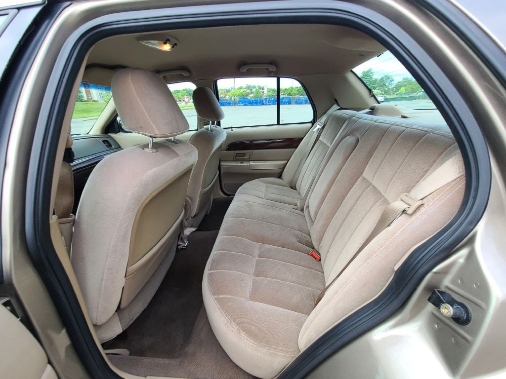 2003 Mercury Grand Marquis Image 39