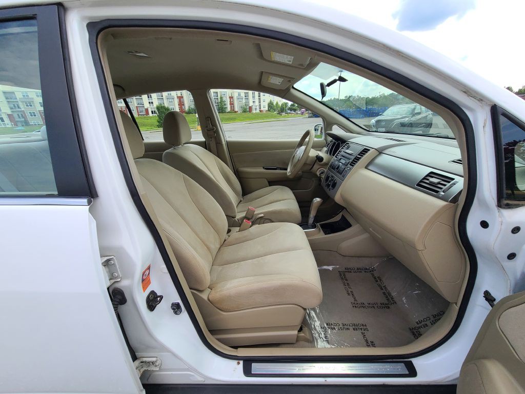 2007 Nissan Versa Image 13