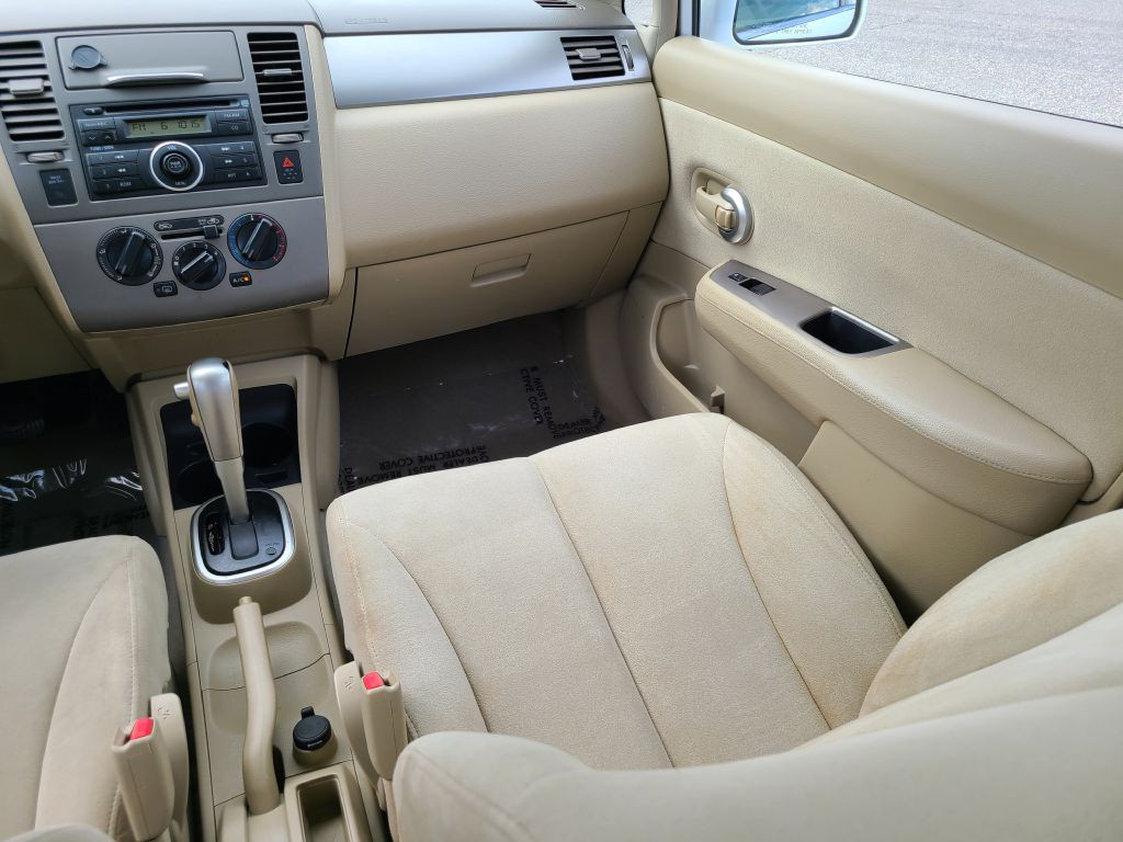 2007 Nissan Versa Image 19
