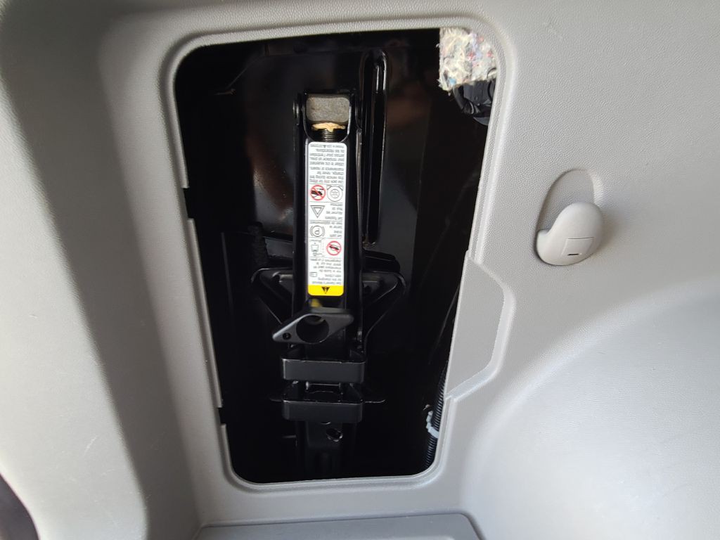 2006 Saturn Vue Image 25