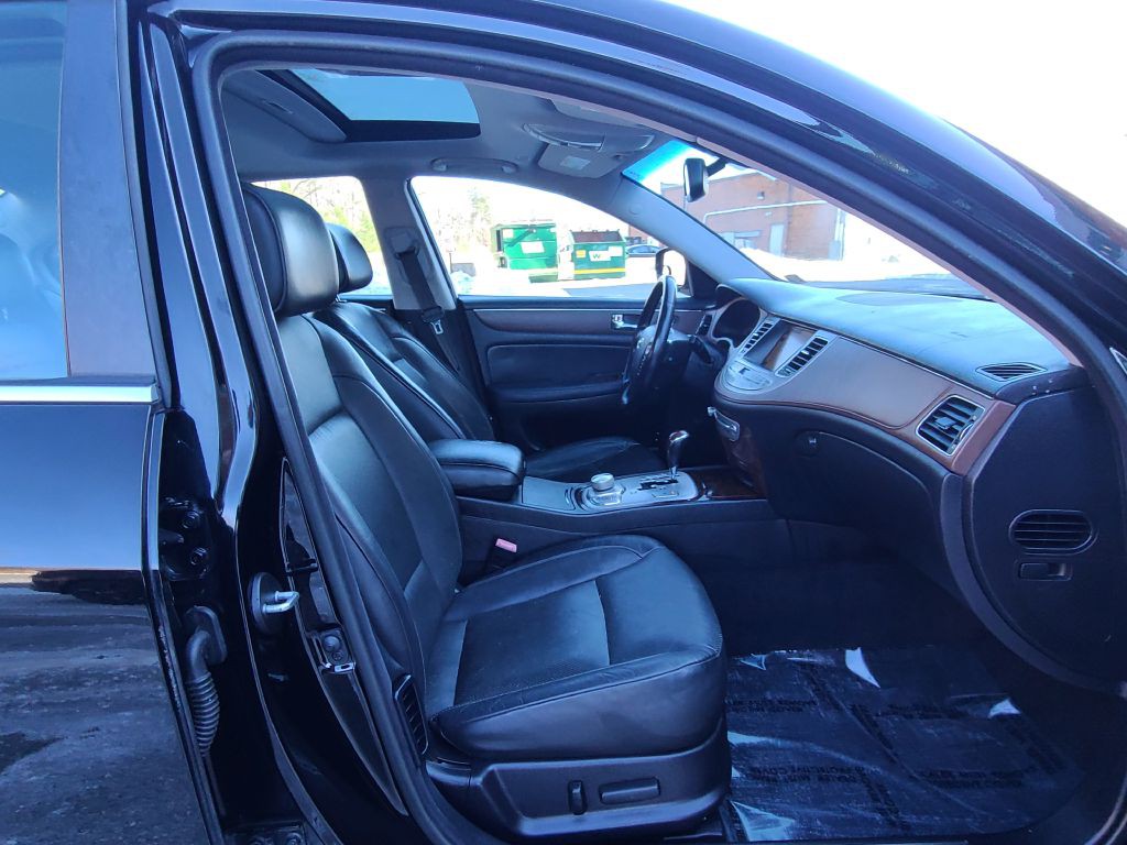 2009 Hyundai Genesis Image 22