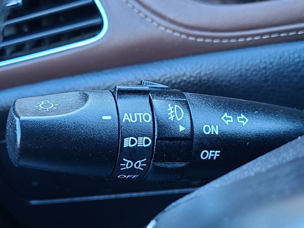 2009 Hyundai Genesis Image 28