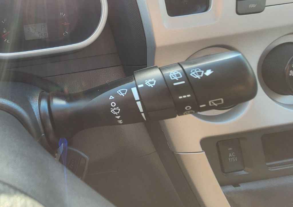 2009 Pontiac Vibe Image 35