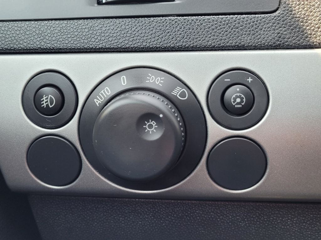 2008 Saturn Astra Image 13