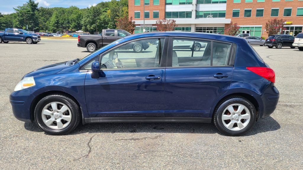 2007 Nissan Versa Image 2