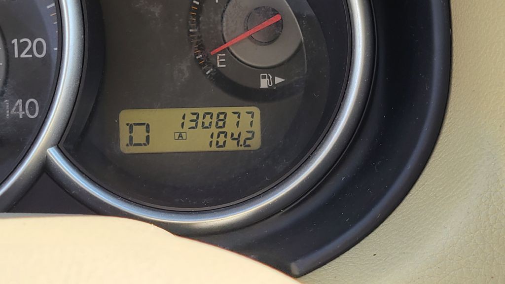 2007 Nissan Versa Image 40