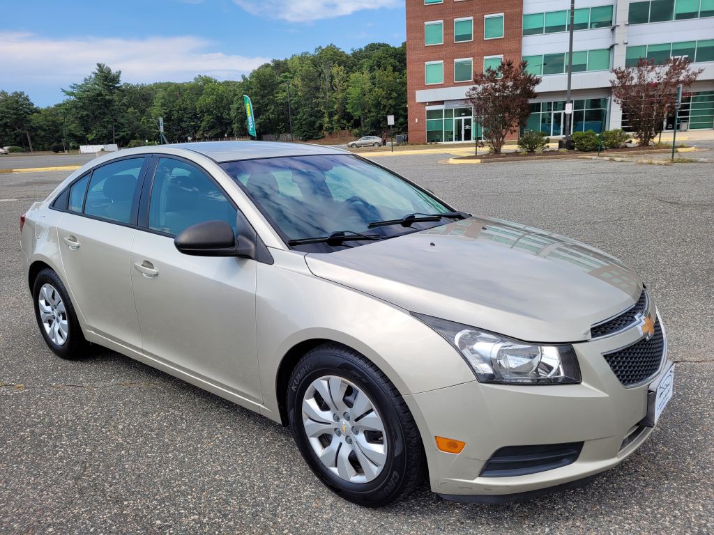 2014 Chevrolet Cruze Image 1