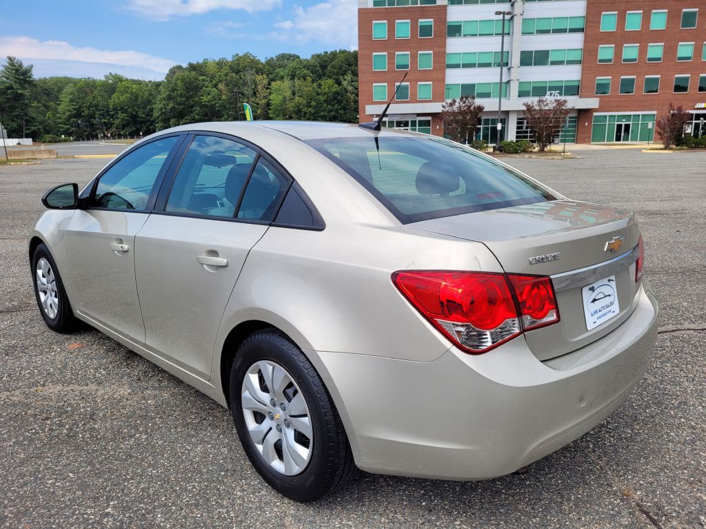 2014 Chevrolet Cruze Image 4
