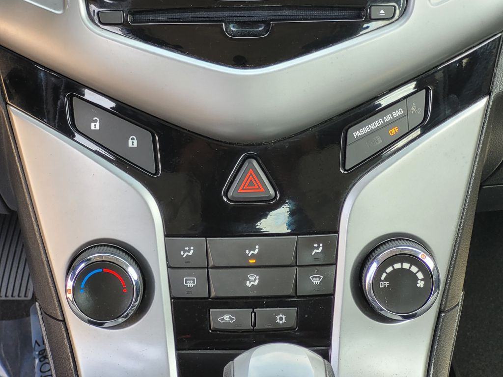 2014 Chevrolet Cruze Image 13