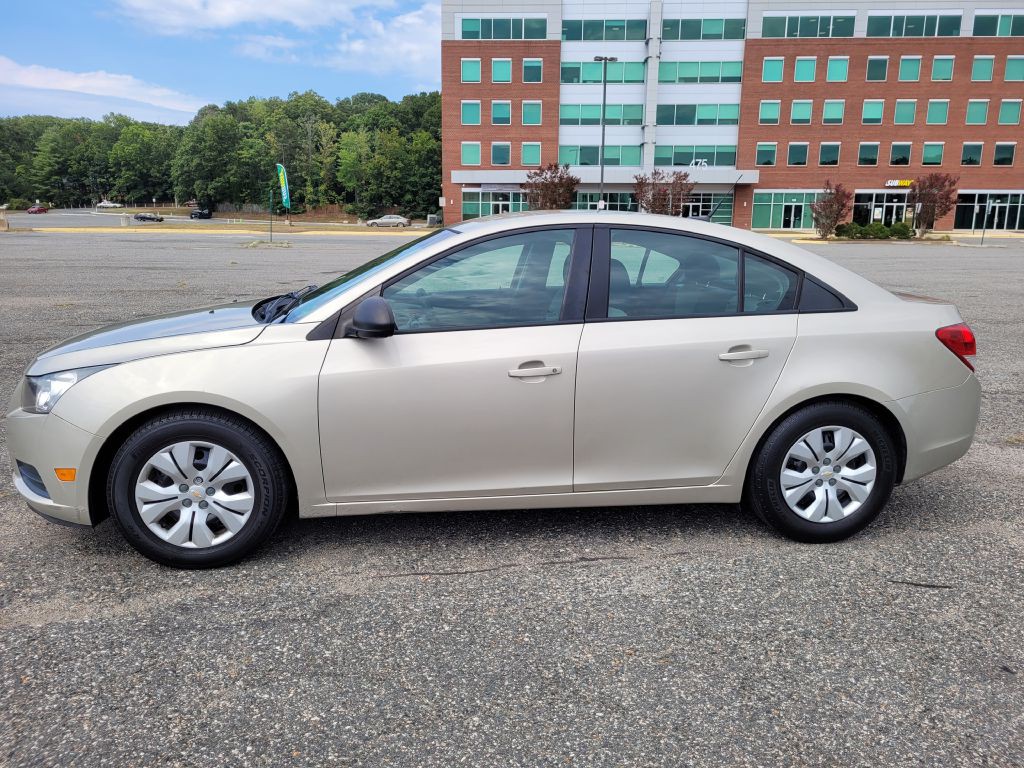 2014 Chevrolet Cruze Image 25