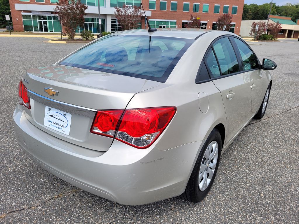 2014 Chevrolet Cruze Image 30