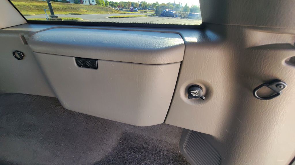2004 Jeep Grand Cherokee Image 24