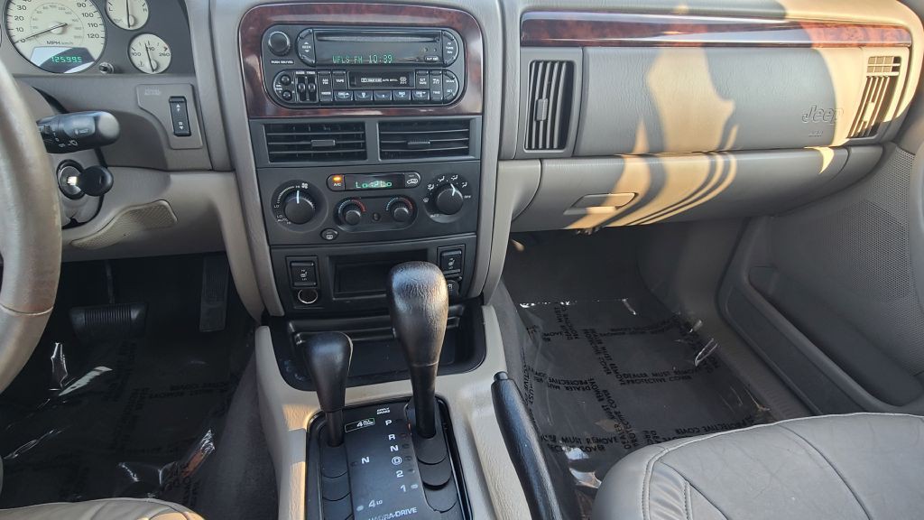 2004 Jeep Grand Cherokee Image 33