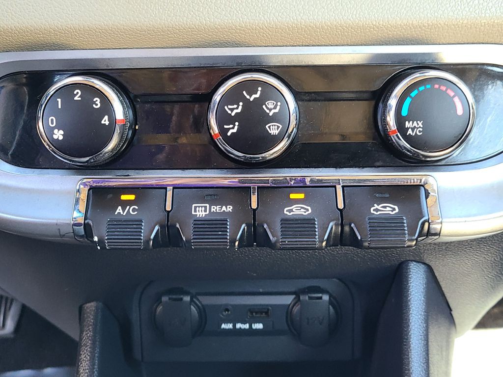 2012 Kia Rio Image 9