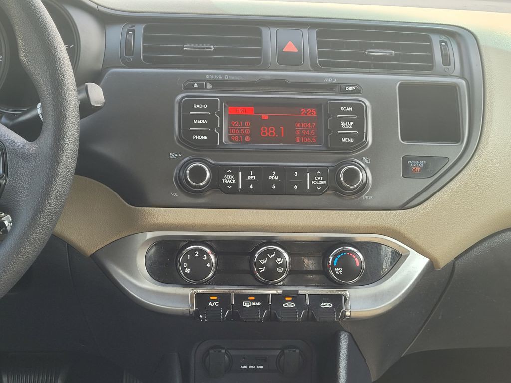 2012 Kia Rio Image 19