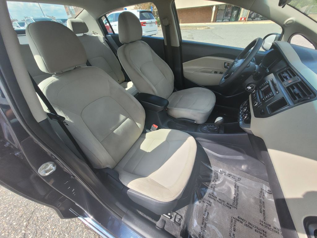 2012 Kia Rio Image 36