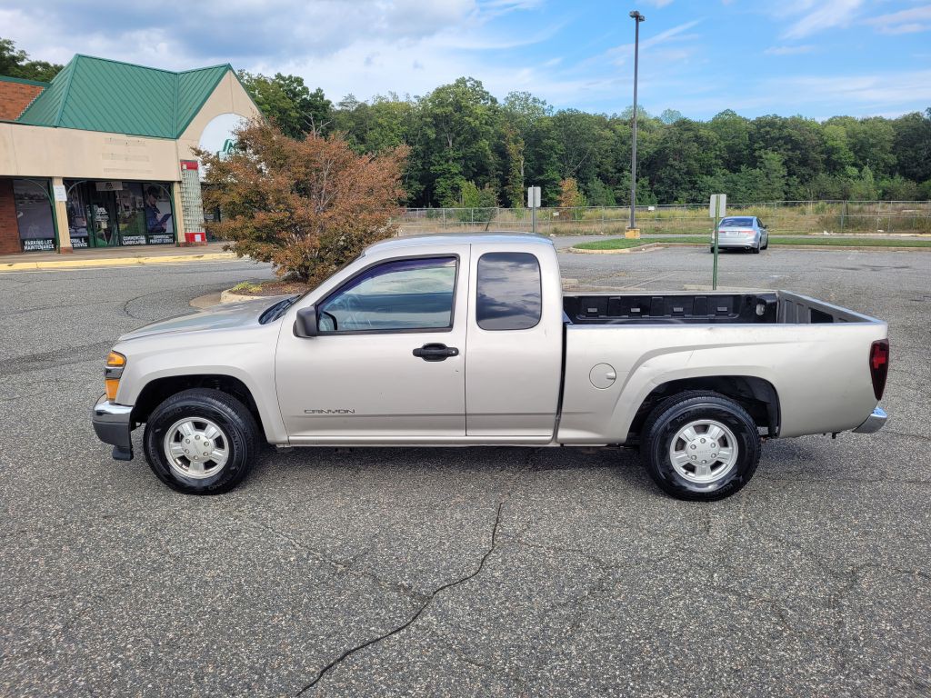2005 GMC Canyon Image 2